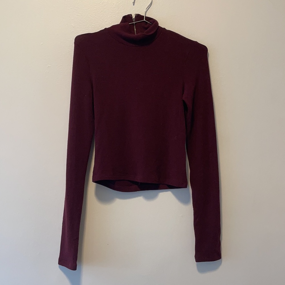 Alice + Olivia Maroon Turtle Neck, Sz S